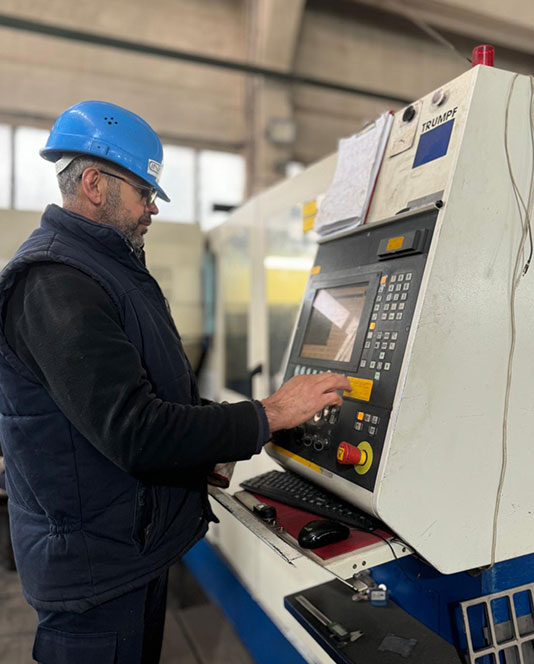 Productie hale industriale si structuri metalice