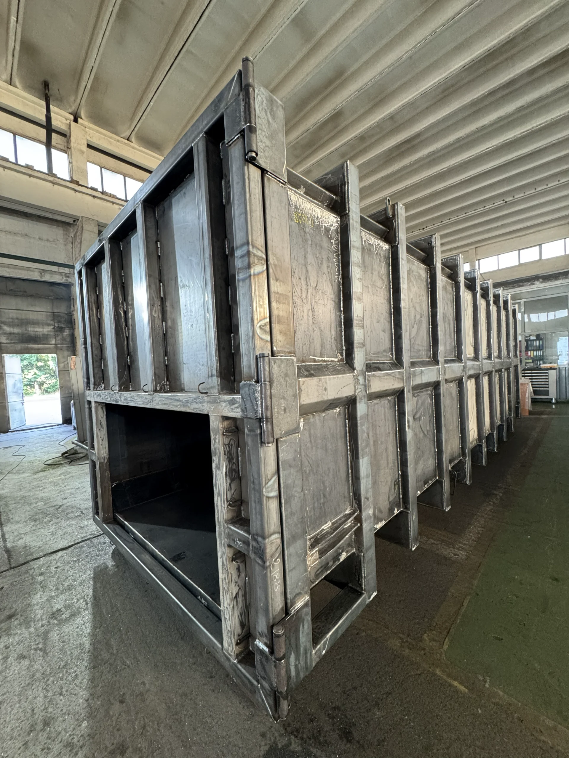 Containerele metalice INOVECO 1