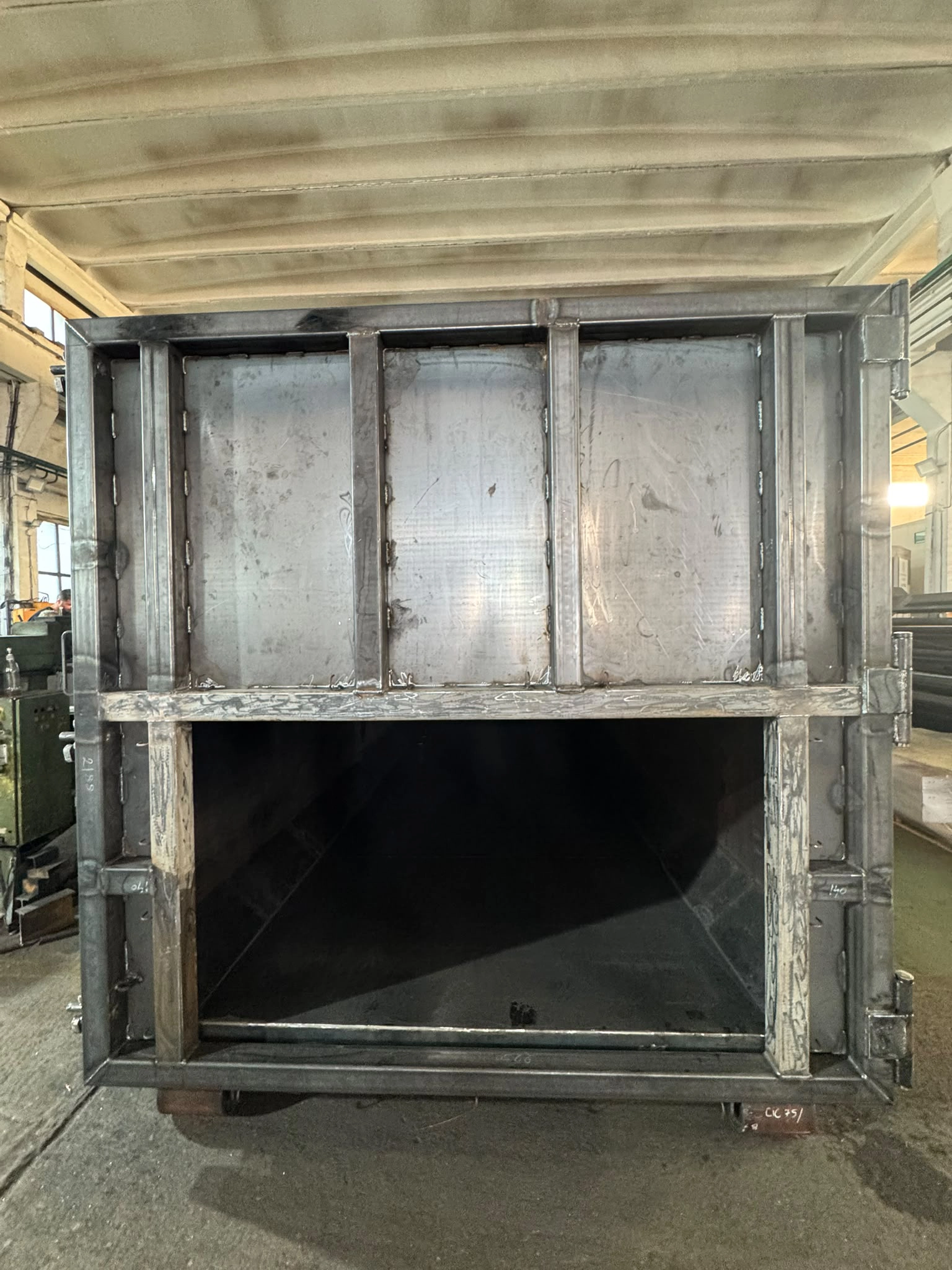 Containerele metalice INOVECO 2