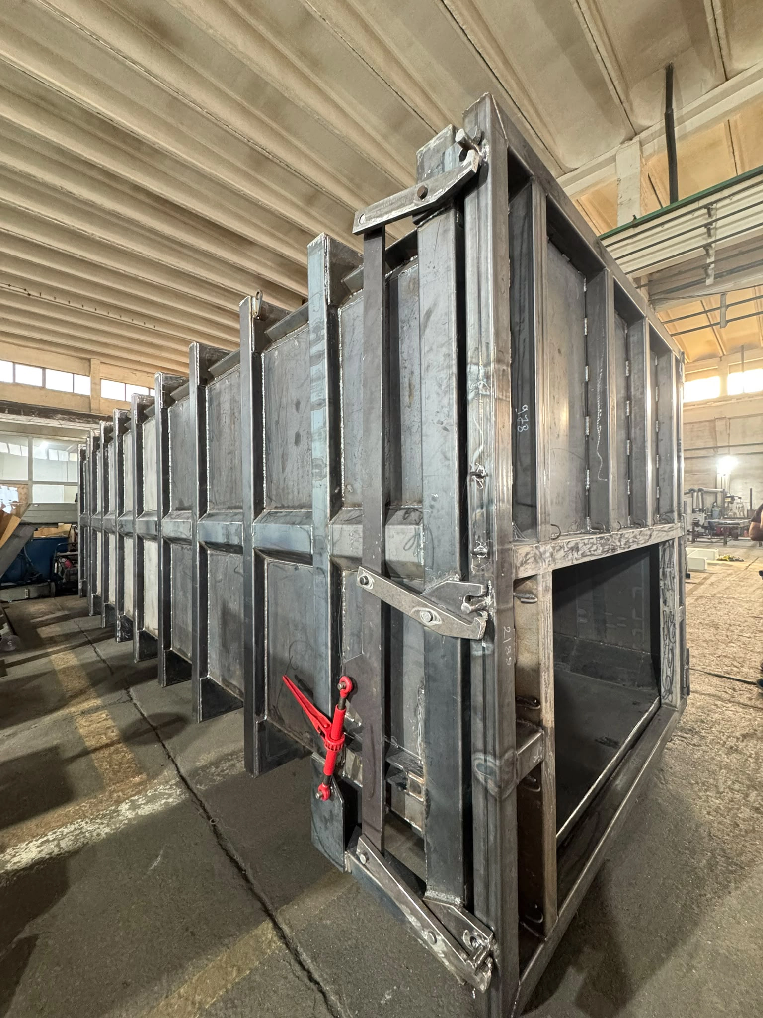 Containerele metalice INOVECO 3